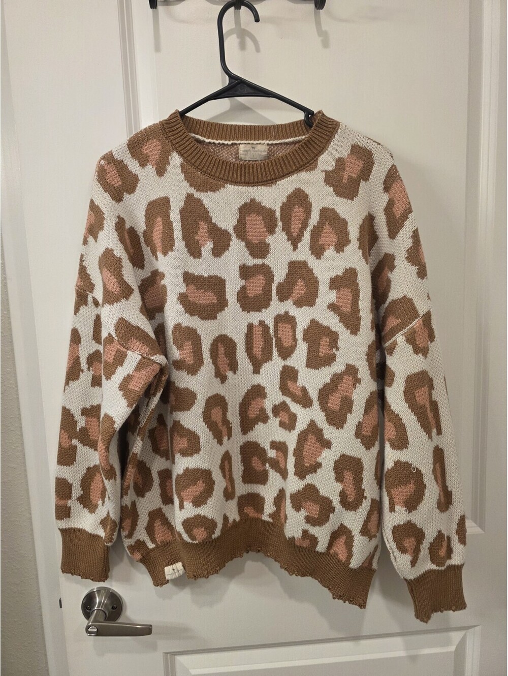 Simply Southern Women's Sweater Size Large Giraffe Print Brown